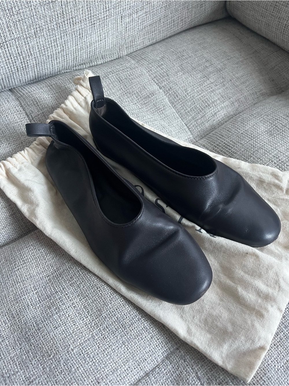 Soeur Bala Flats in Black